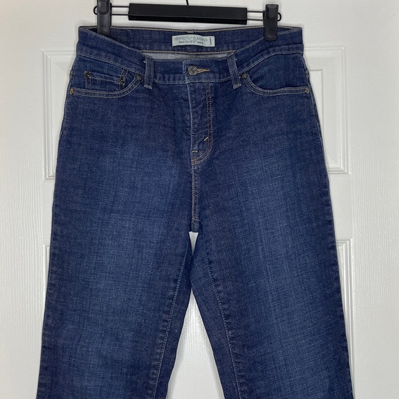 Levi's Perfectly Slimming Boot Cut 512  Jeans - Picture 9 of 9